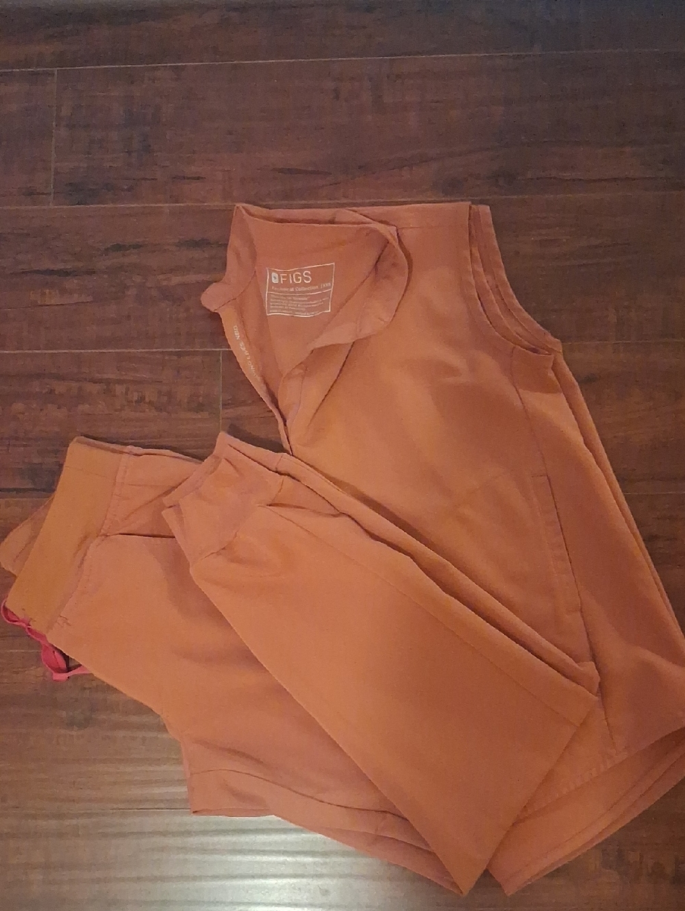 Figs Women's Rust-Orange Sleeveless Scrub Set